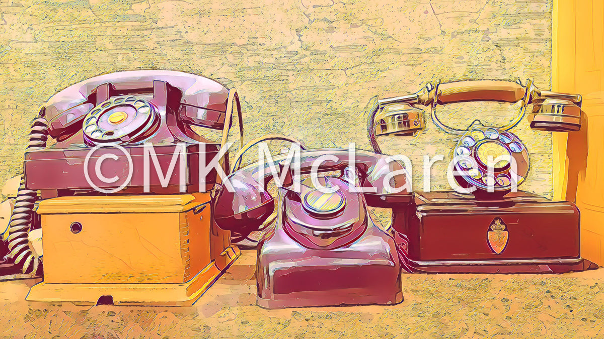 3 Phones V. 4
